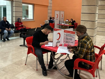 SÜ GSF Öğrencilerinden kan bağışı